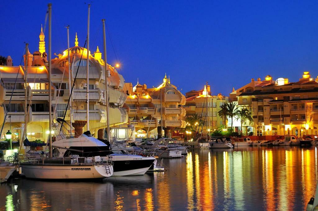 Benalmadena Costa Sol Holiday Rentals Екстер'єр фото